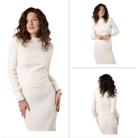 BOG - 🎉HP🎉 BAND OF THE FREE NWT “Raquel Ivory Cropped Pullover Sweater/Mock Neck - Picture 2 of 15